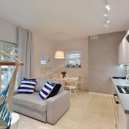 Porta Mare No12 - Przy Samej Plazy Z Widokiem Na Morze Apartment Дзивновек Екстериор снимка